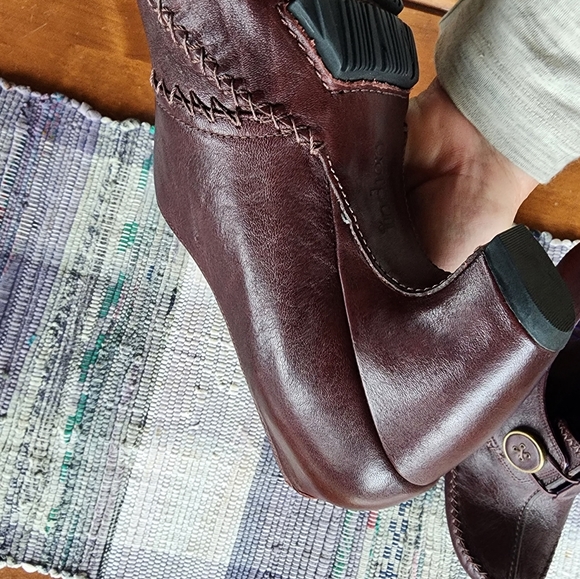 Clarks Indigo slip on comfort heels bendable brown 10m button detail - Picture 11 of 13